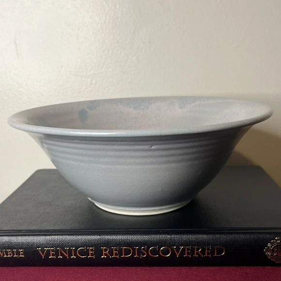 Crystalline Blue Stoneware Pottery Signed Berry Fruit Bowl 8'' - Picture 4 of 7